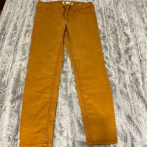 Old Navy rockstar super skinny jeans. Size 8
